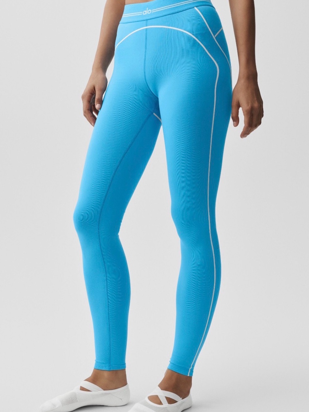 Alo Airbrush High Waist Heart Throb Leggings Azure Blue size Medium NWT - Picture 2 of 4